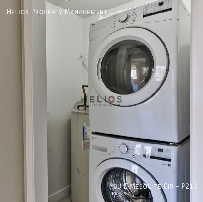 Building Photo - 700 E Mesquite Cir