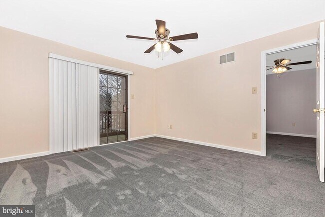 Building Photo - 250 Yorkminster Rd