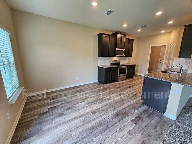 Building Photo - 3109 Bowen St