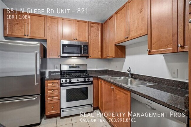 Building Photo - 851 N Glebe Rd