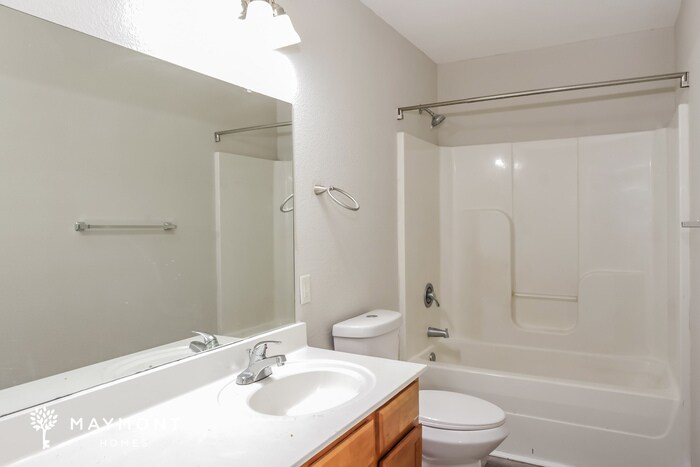 Building Photo - 138 Wethersfield Dr