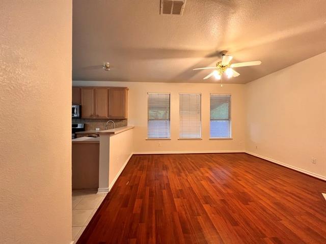 Building Photo - 949 Green Pond Dr