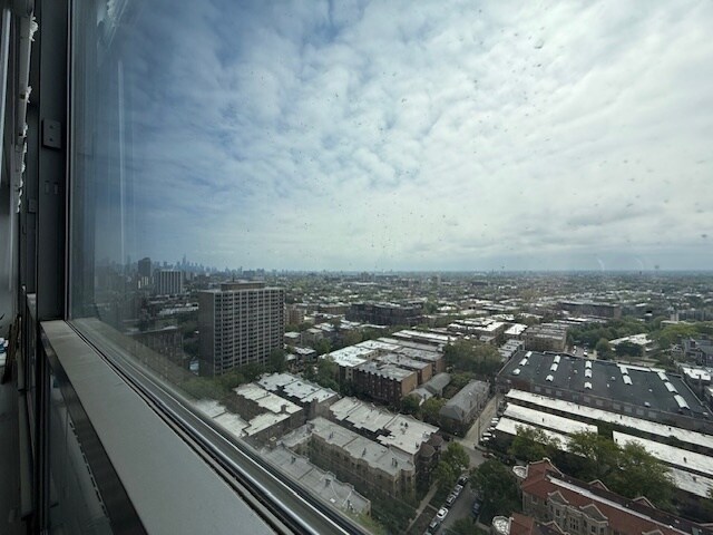 Building Photo - 3550 N Lake Shore Dr