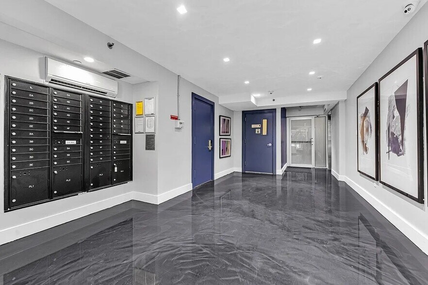 Building Photo - 99 Suffolk St