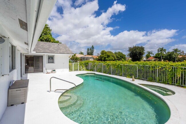 Building Photo - 9476 El Clair Ranch Rd