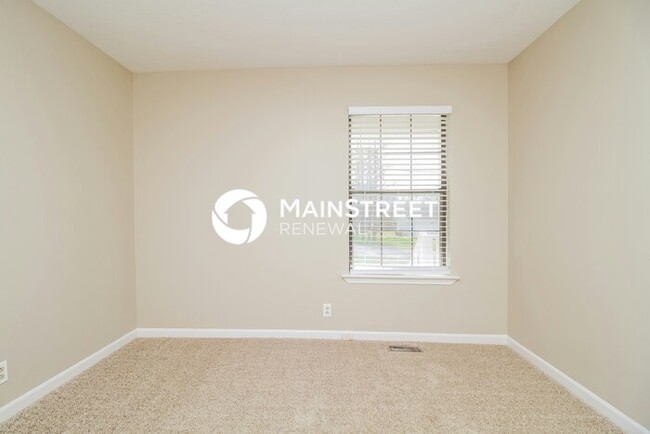 Building Photo - 3292 LUANN Dr
