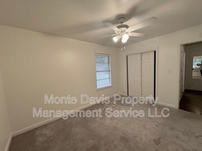 Building Photo - 4708 Red River St