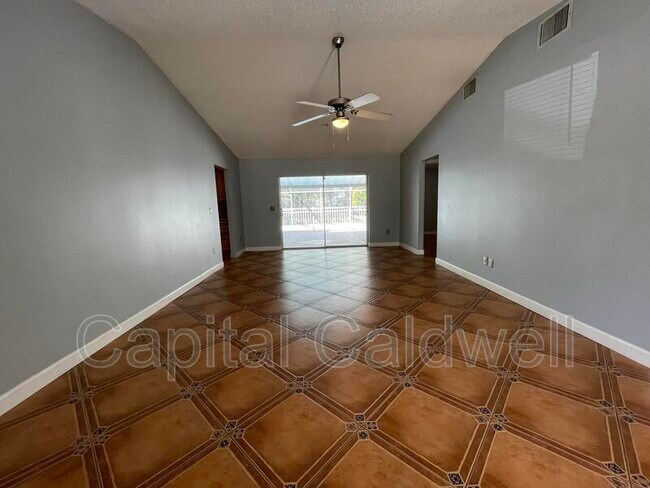 Building Photo - 12813 Starling Dr
