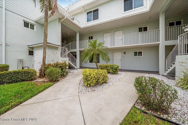 Building Photo - 1321 S Miramar Ave