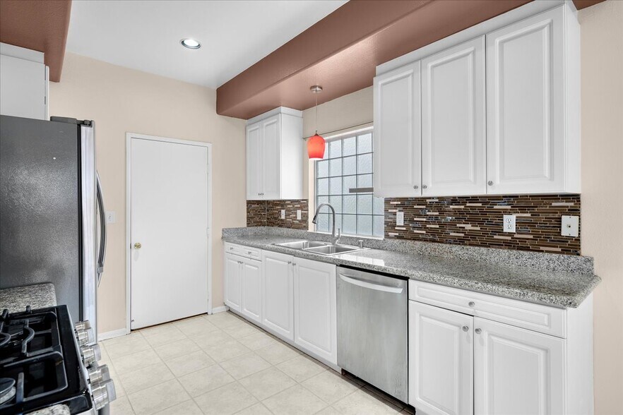Building Photo - 1339 Hunt Ter