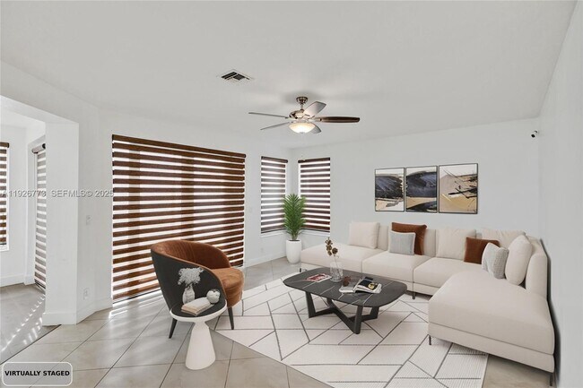 Building Photo - 740 Cypress Pointe Dr E