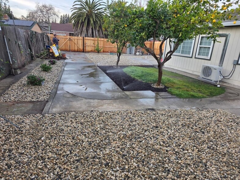 Building Photo - 117 Cypress St