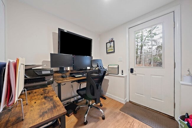 Building Photo - 20 Trayer Rd