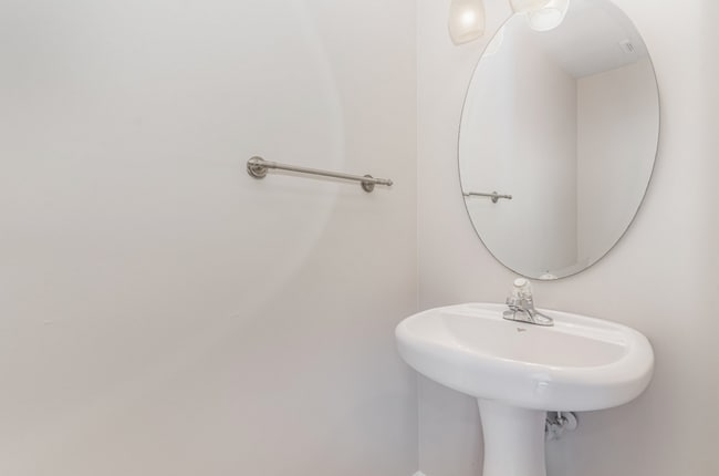 Building Photo - **Available in March!** 3 Level Townhome with Garage in Brier Creek