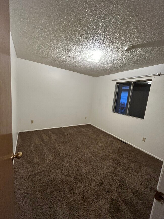 Building Photo - 668 Cedar St