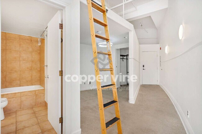 Building Photo - 1617 California St