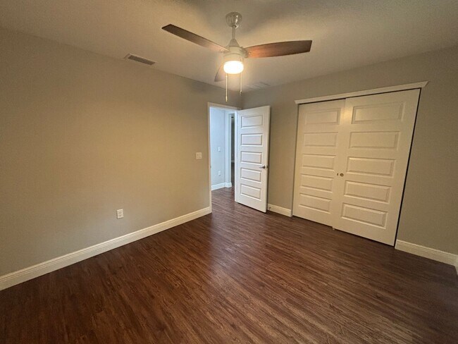 Building Photo - Custom Home - Desirable Citrus Springs Nei...