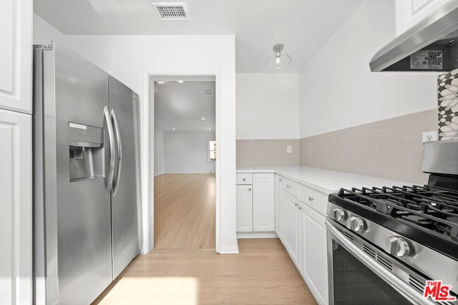 Building Photo - 11347 Cashmere St
