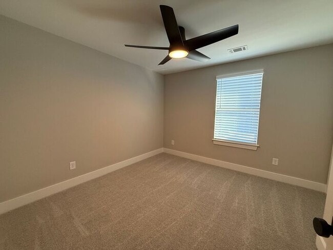 Building Photo - Beautiful New Construction in Booming Old Hickory