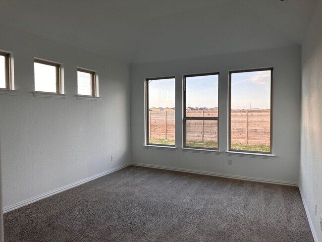 Building Photo - Spacious 4BR House in Hutto. Walkable dist...