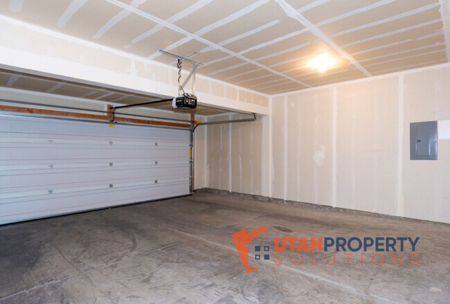 Building Photo - 5393 Borglum Ln