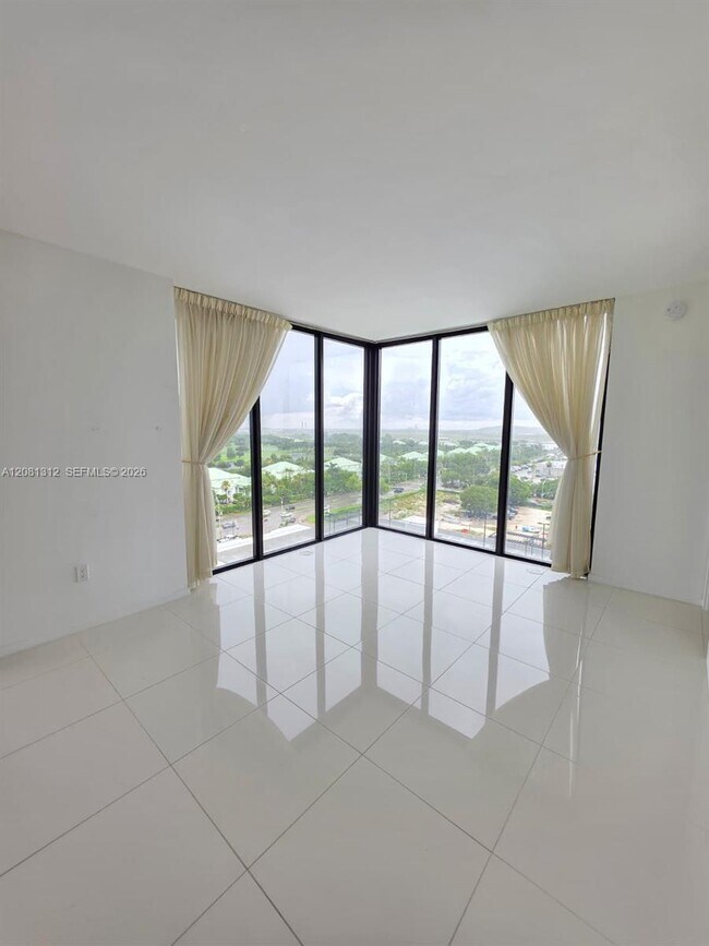 Building Photo - 5300 Paseo Blvd