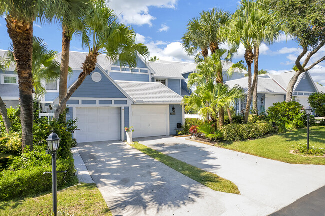 Building Photo - 203 Ocean Dunes Cir