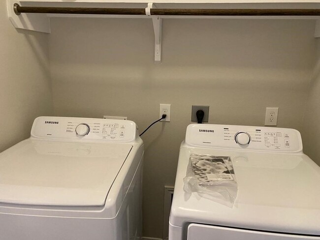 Building Photo - 3311 Owl Hollow Dr