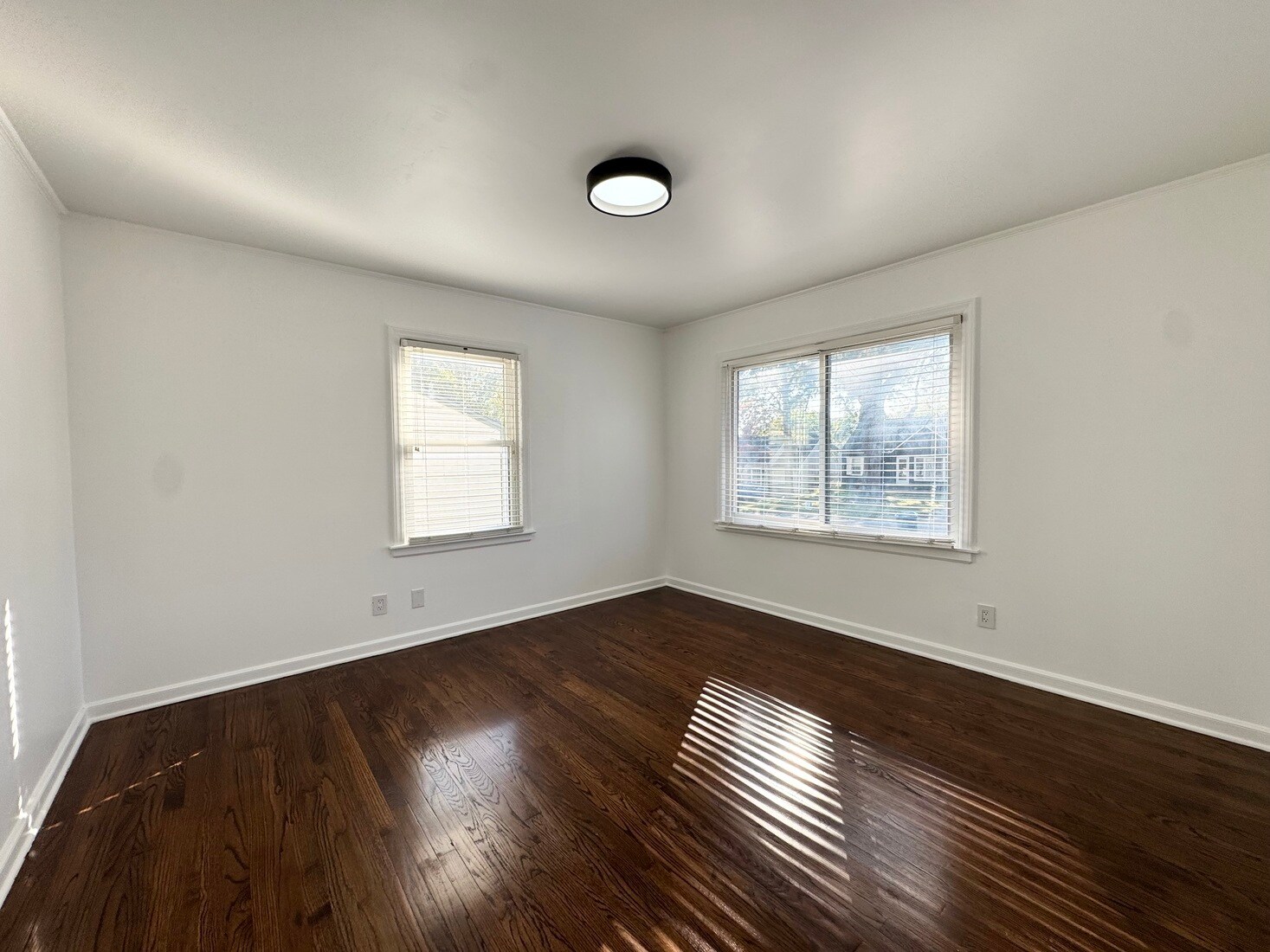 Building Photo - 2226 W 74th Ter