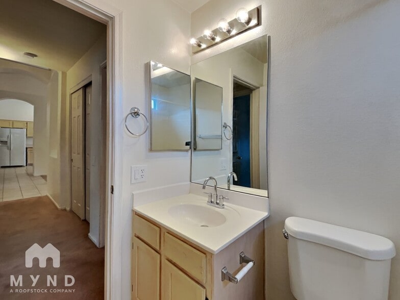 Building Photo - 26224 N 45th St