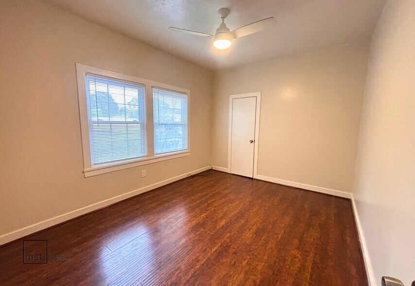 Building Photo - 1120 12th St