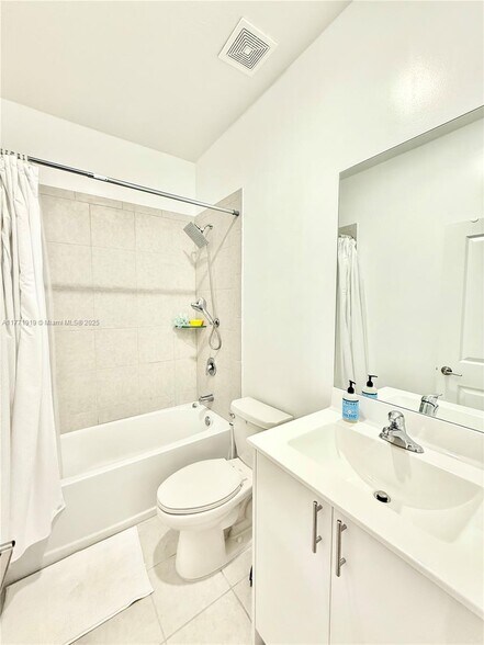Building Photo - 23424 SW 127th Pl