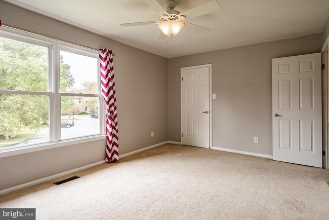 Building Photo - 4205 Fox Pointe Ct