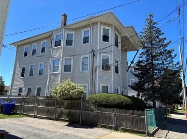 Primary Photo - 95 Oakland Ave