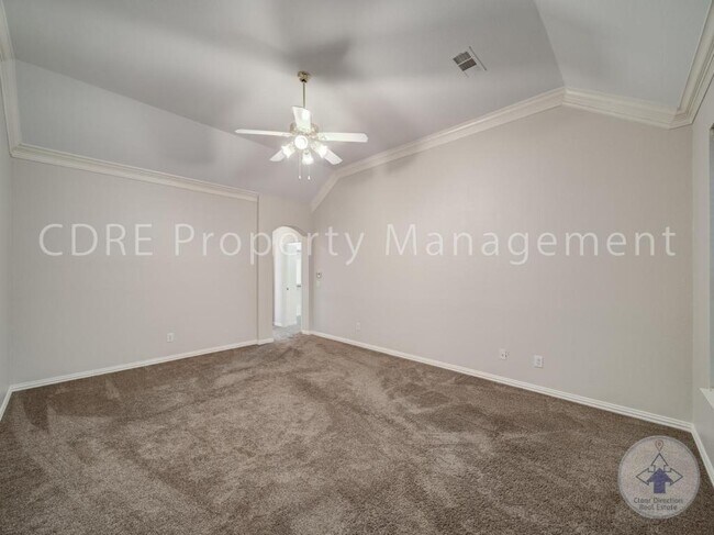 Building Photo - 520 Arcadia Dr