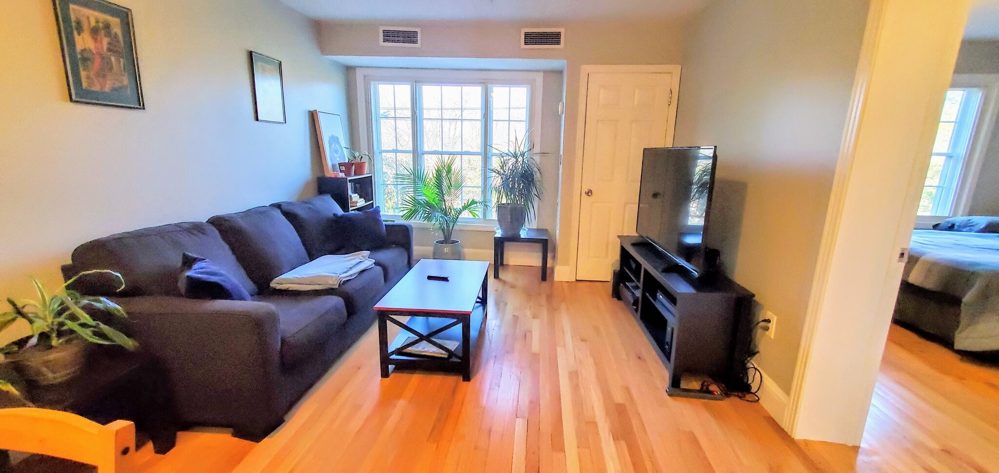 Building Photo - 145 Bennington St