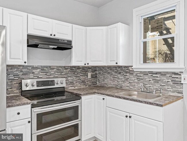 Building Photo - 1511 N 54th St