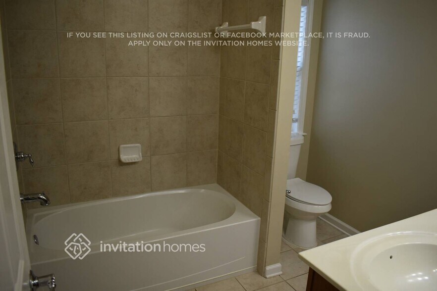 Building Photo - 634 Lorimore Pass