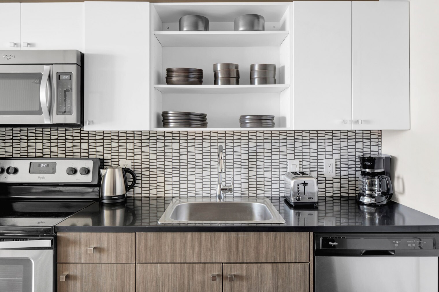 Building Photo - 45 Stuart St