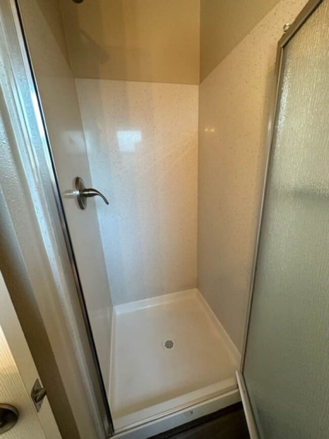 Building Photo - Desirable 3 bedroom 2 bath home