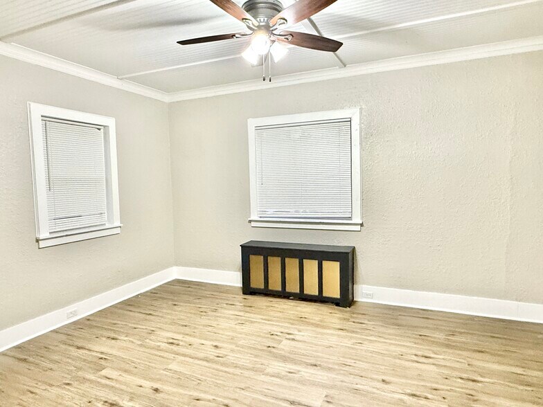 Building Photo - 2007 S 8th St