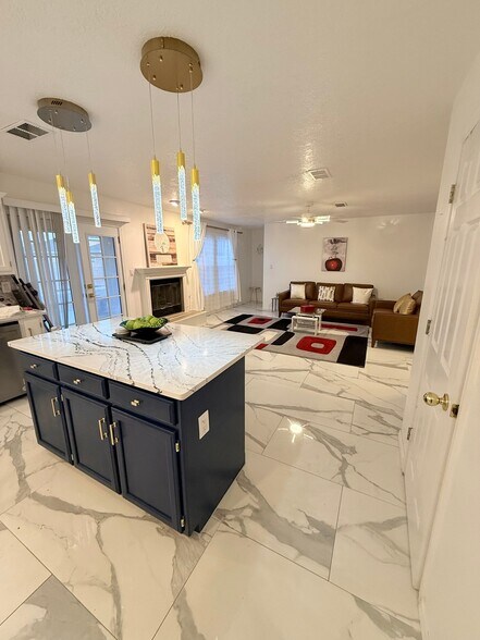Building Photo - 9612 Palomita Ct NW