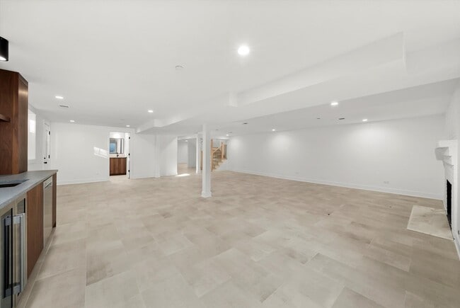 Building Photo - 1037 Belleforte Ave