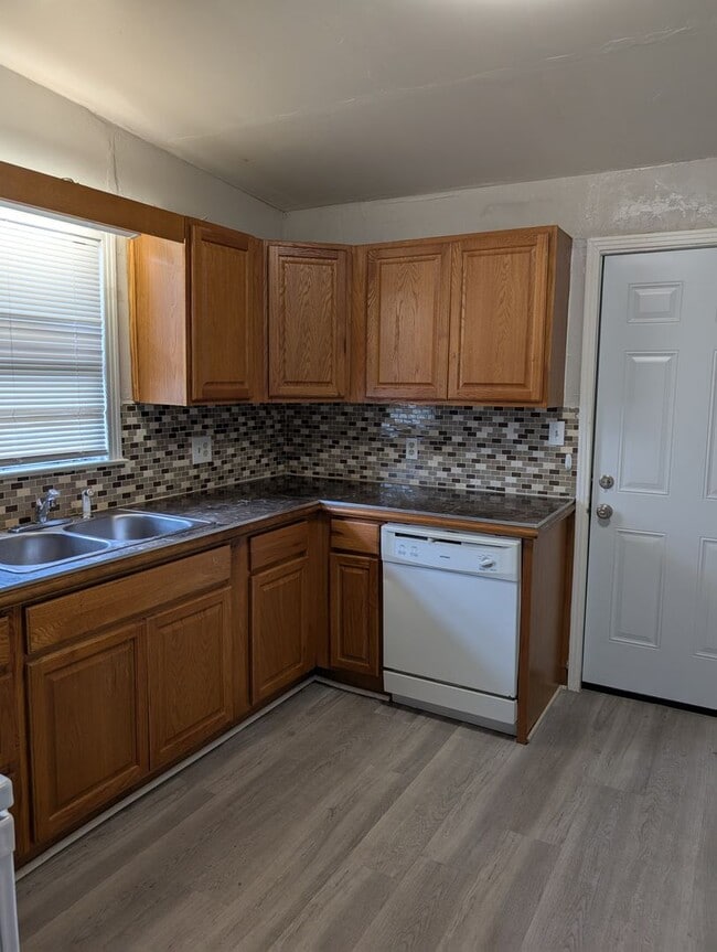 Building Photo - 1513 Atkamire Dr