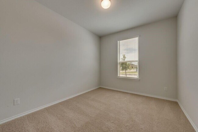 Building Photo - 1002 Pecos St