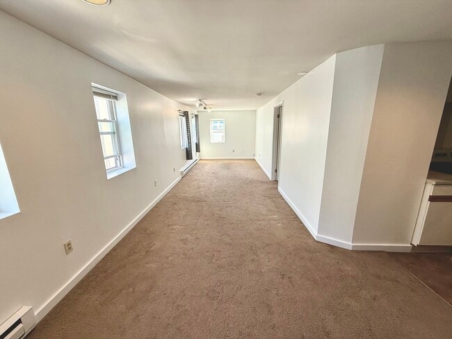 Building Photo - 85 A St