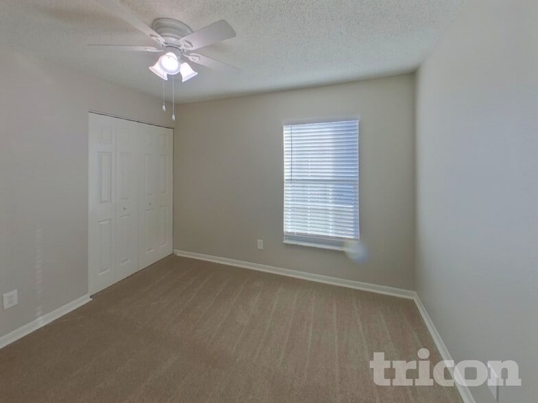 Building Photo - 910 Sunridge Point Dr