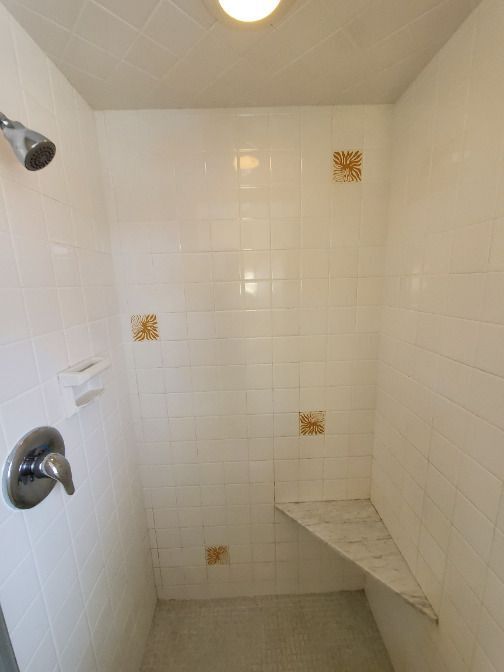 Building Photo - 8862 N Malibu Dr