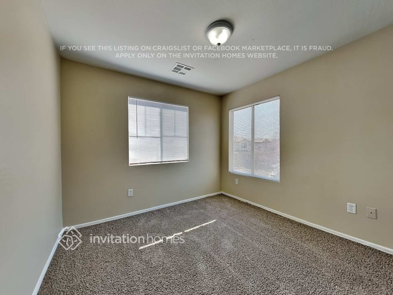 Building Photo - 3926 W Park St