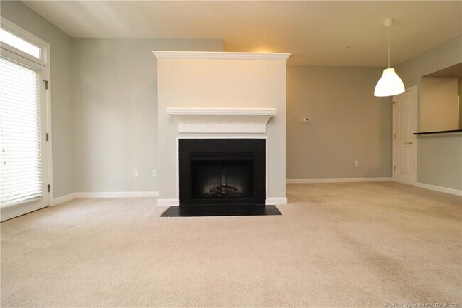 Building Photo - 223 Eyam Hall Ln